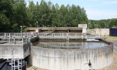 De provincie Vlaams-Brabant heeft de omgevingsvergunning goedgekeurd voor de uitbreiding van de waterzuiveringsinstallatie in Kortenberg.