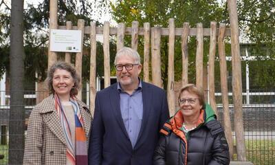 Bart Nevens met provincieraadsleden Tine Eerlingen en Maud Van Hollebeke